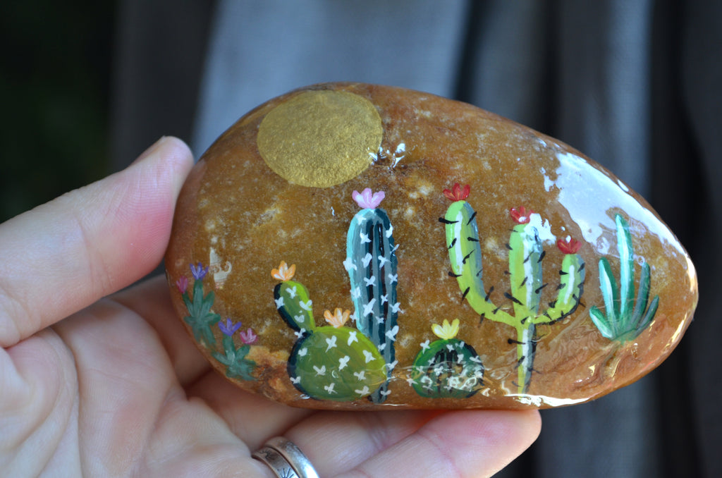 Rock painting ideas for beginners. Unique Cactus designs for painting on  rocks. Dessert design and cactus DI…